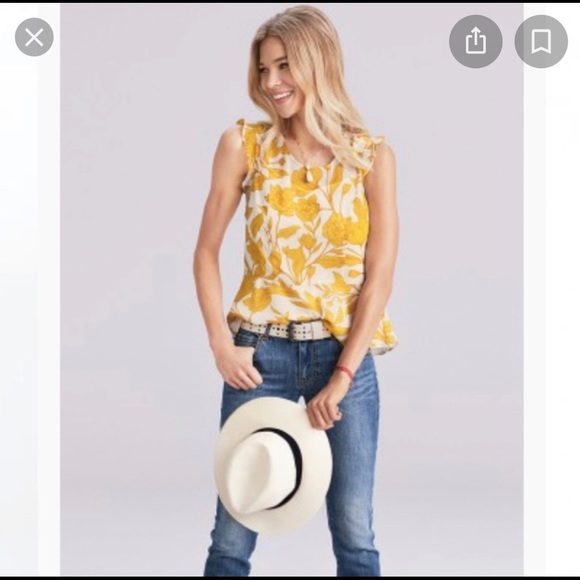 Cabi short sleeve blouse - Picture 6 of 6